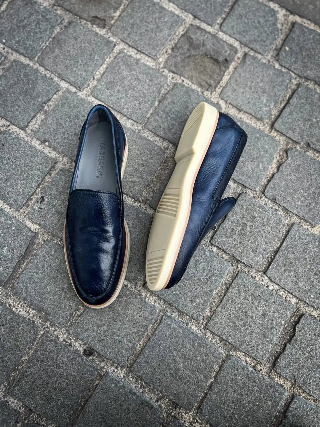 Magnanni Slip On Loafer Navy Leather, view 2