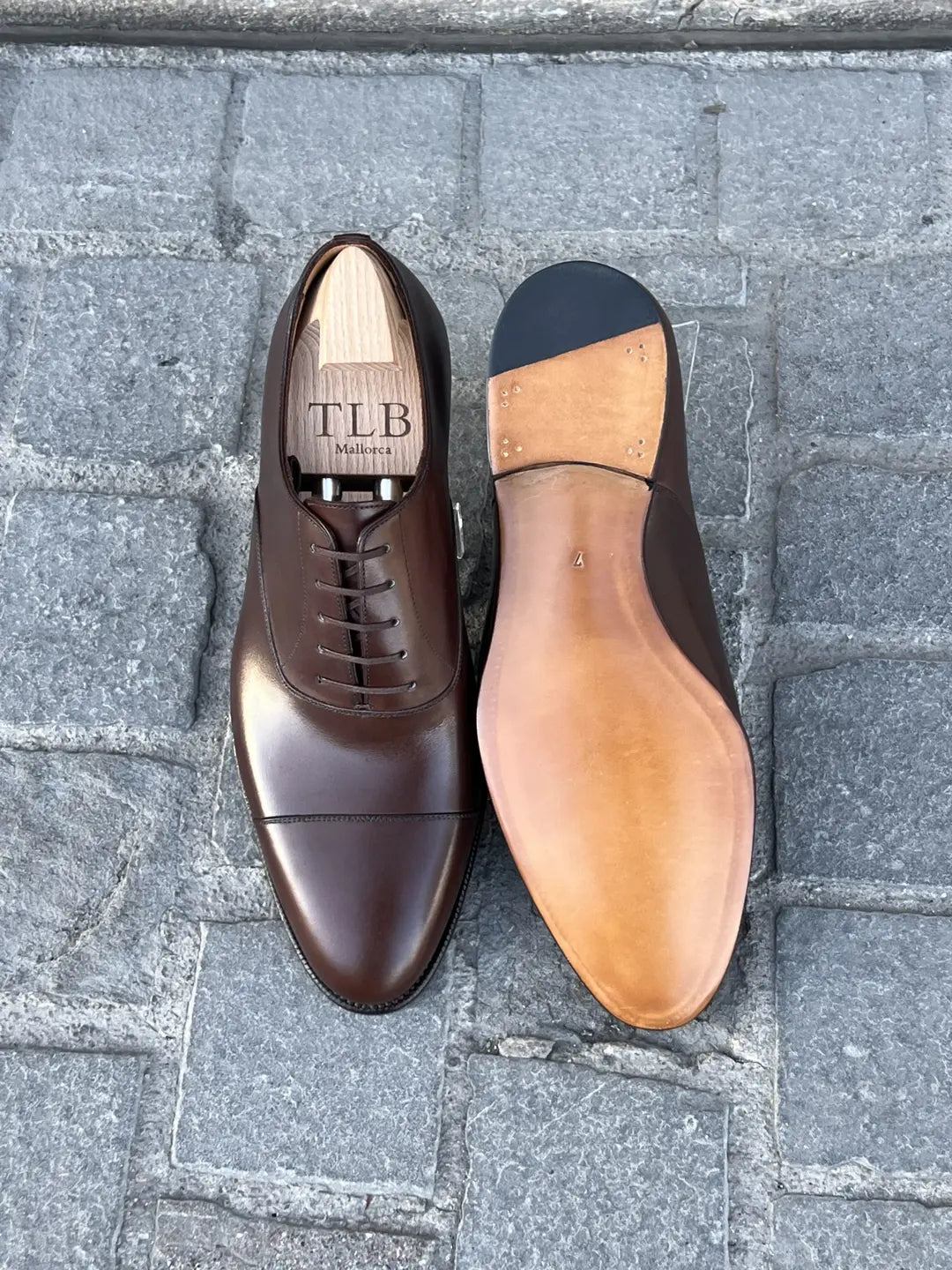 TLB Toe Cap Dark Brown Cap Toe Oxford in calf leather, view 3