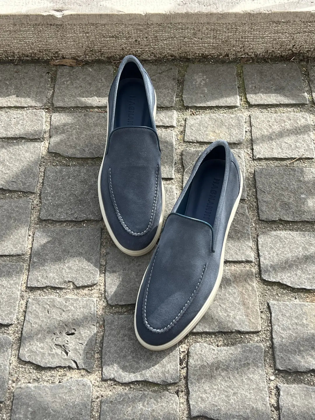 Magnanni Slip On Loafer in suede, view 4