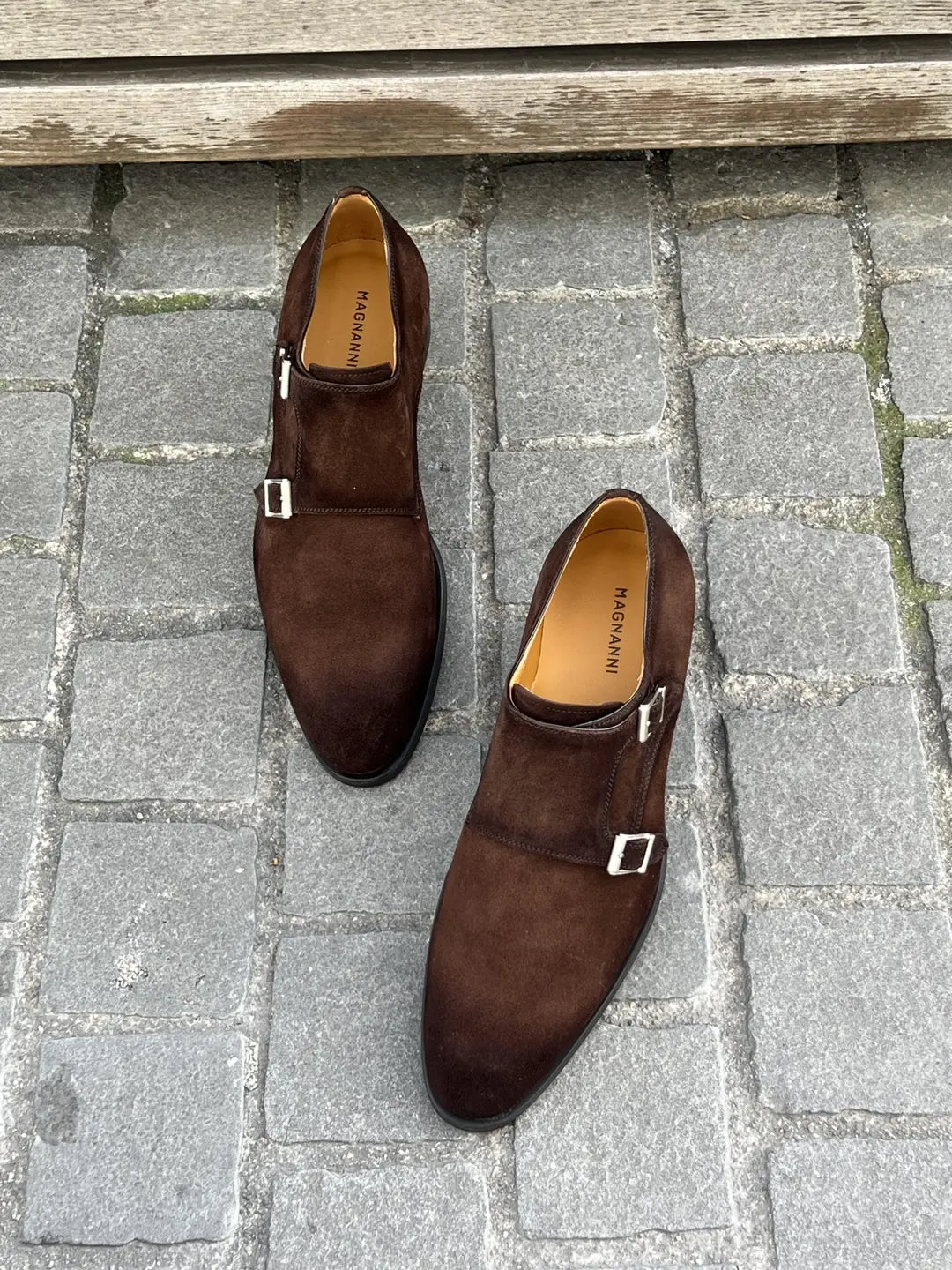 Magnanni Double Buckle in suede, view 3