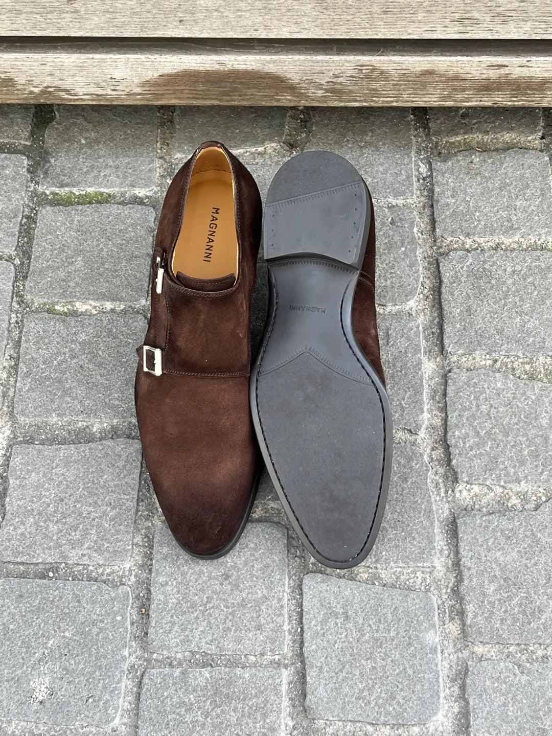Magnanni Double Buckle in suede, view 2