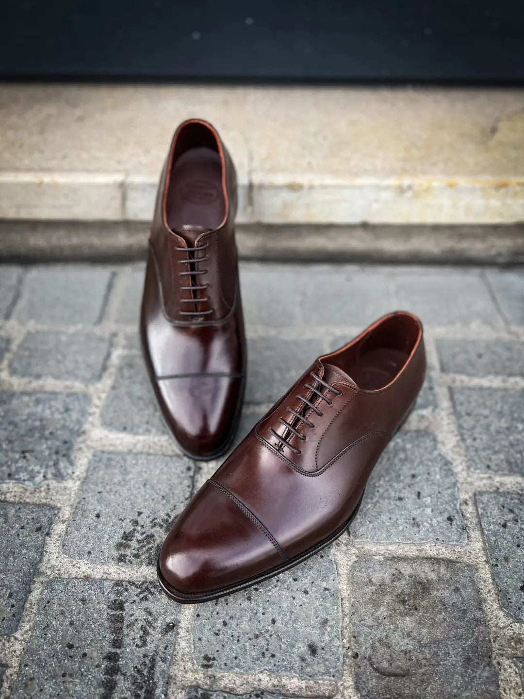 Crockett & Jones Lonsdale Dark Brown Oxford in calf leather, view 2