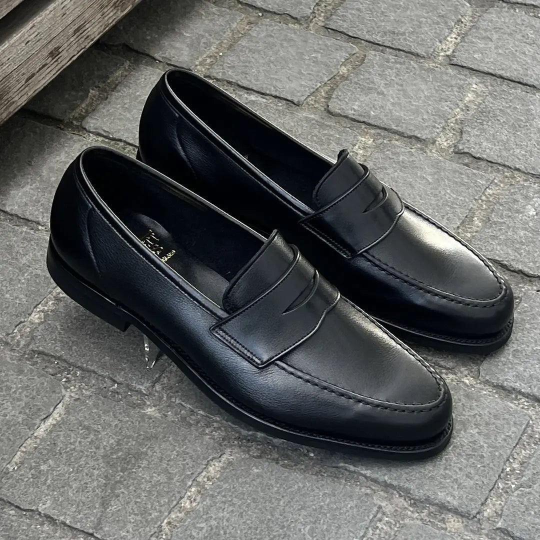 Crockett & Jones Harvard 2 Black Loafer in calf leather