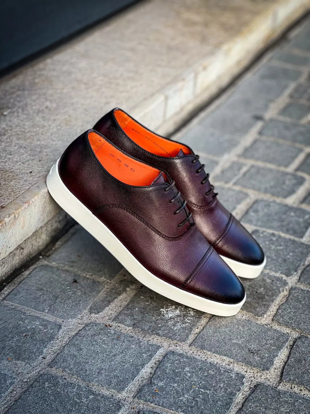 Santoni Burgundy Casual Toe Cap Cap Toe Oxford in Scotch grain leather