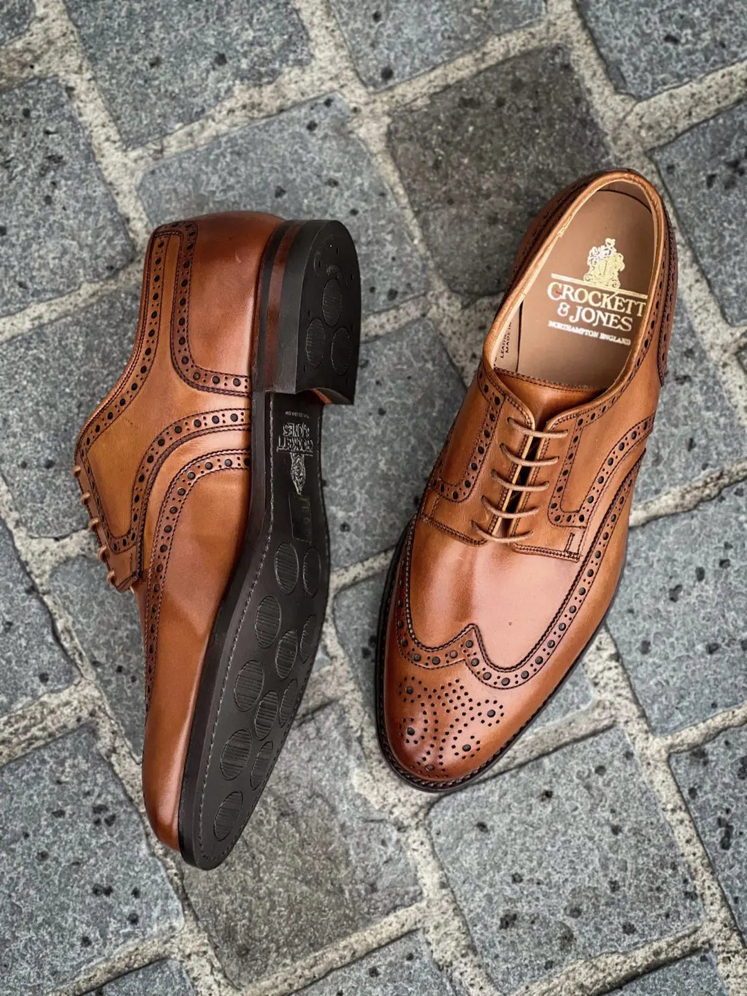 Crockett & Jones Swansea Tan Brogue Derby in calf leather, view 2