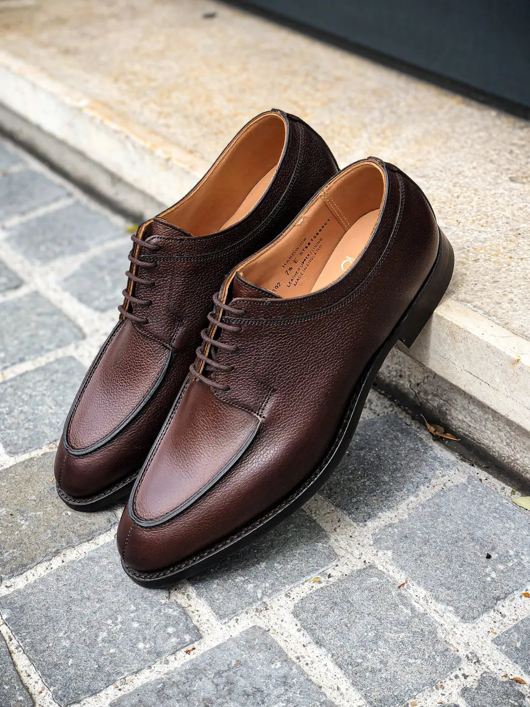 Crockett & Jones Hardwick Brogue Oxford in Scotch grain leather, view 5