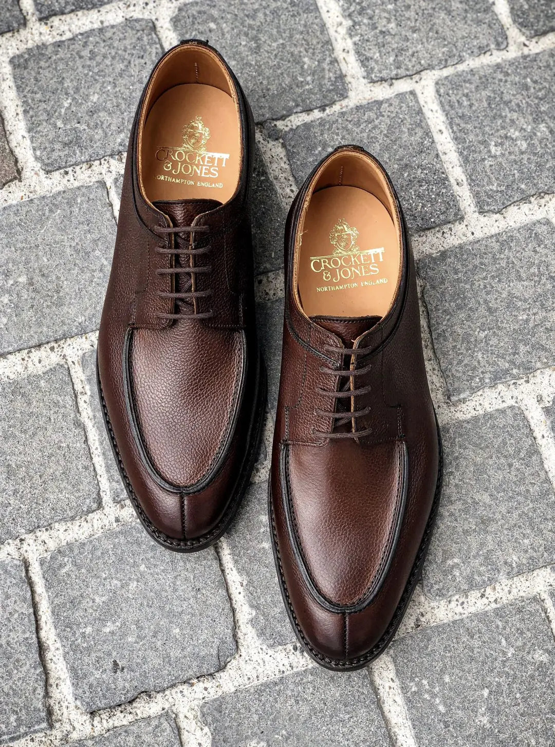 Crockett & Jones Hardwick Brogue Oxford in Scotch grain leather, view 4