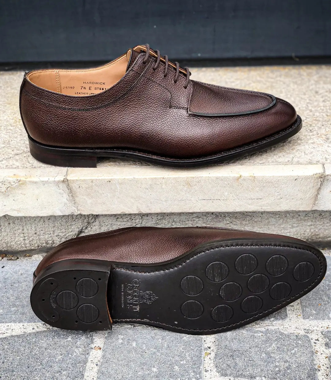 Crockett & Jones Hardwick Brogue Oxford in Scotch grain leather, view 2