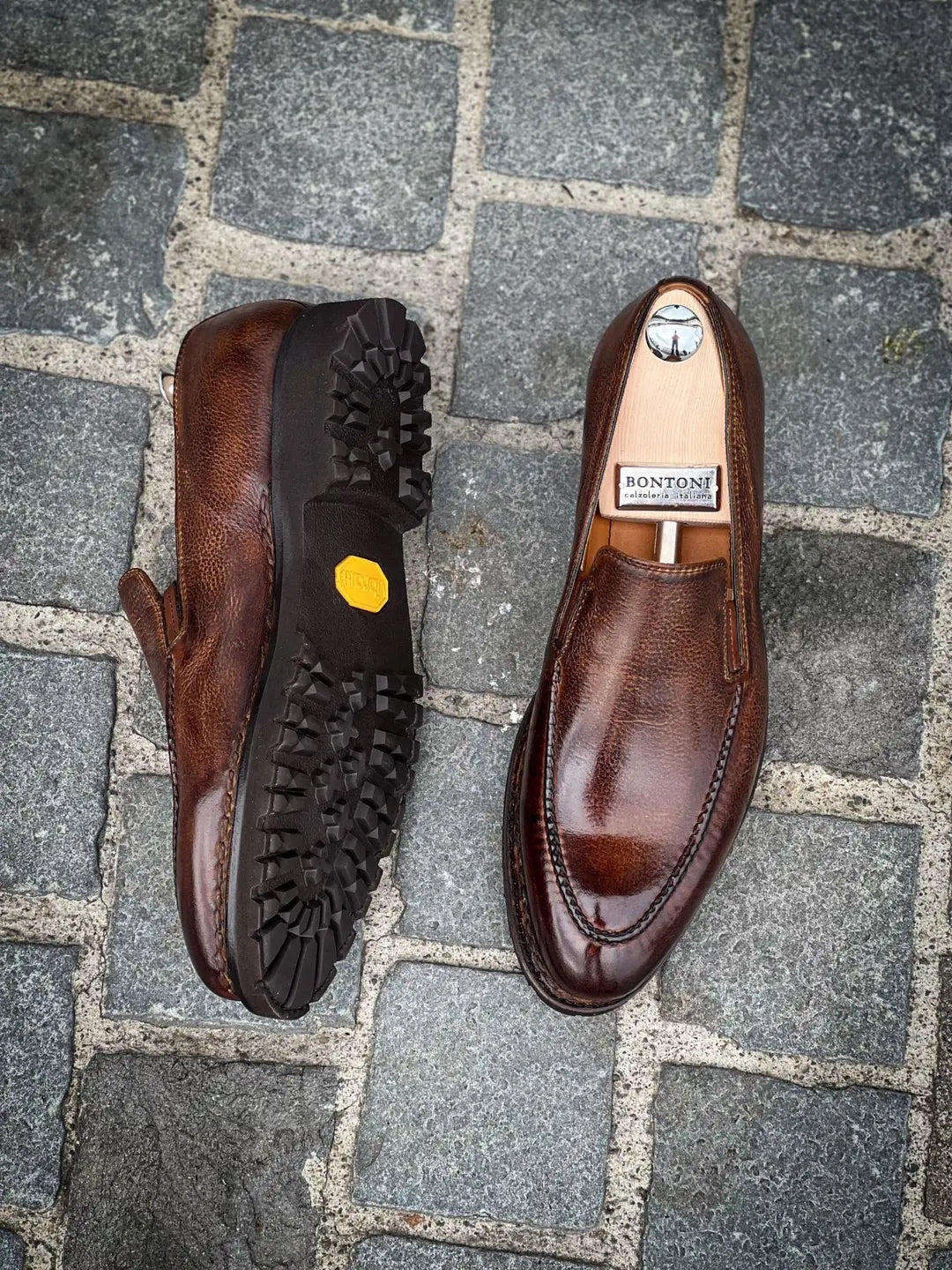 Bontoni Dome Mocassin in Scotch grain leather, view 2