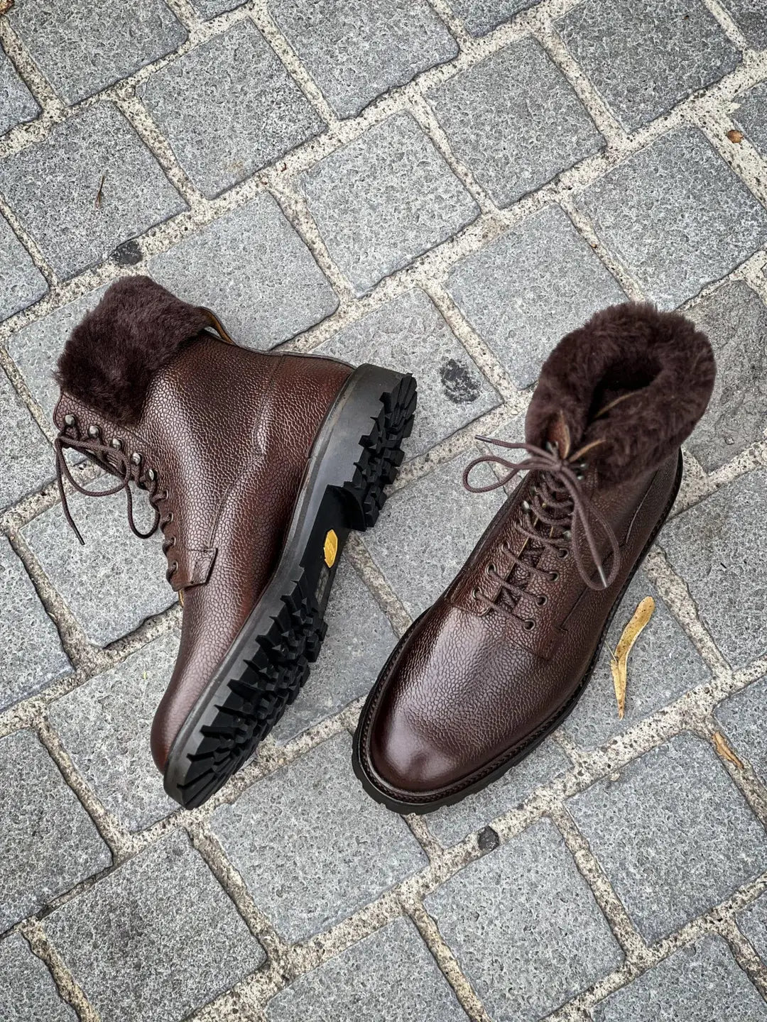 Crockett & Jones Glencoe Boot in Scotch grain leather, view 2