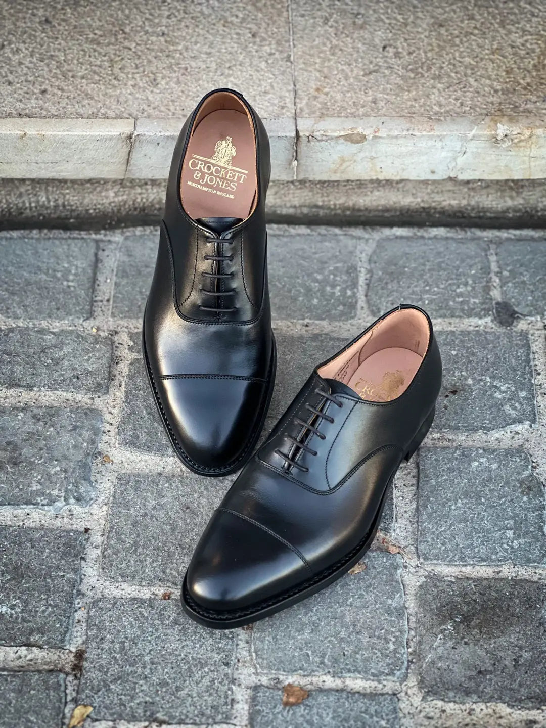 Crockett & Jones Connaught 2 Black Oxford in calf leather, view 3