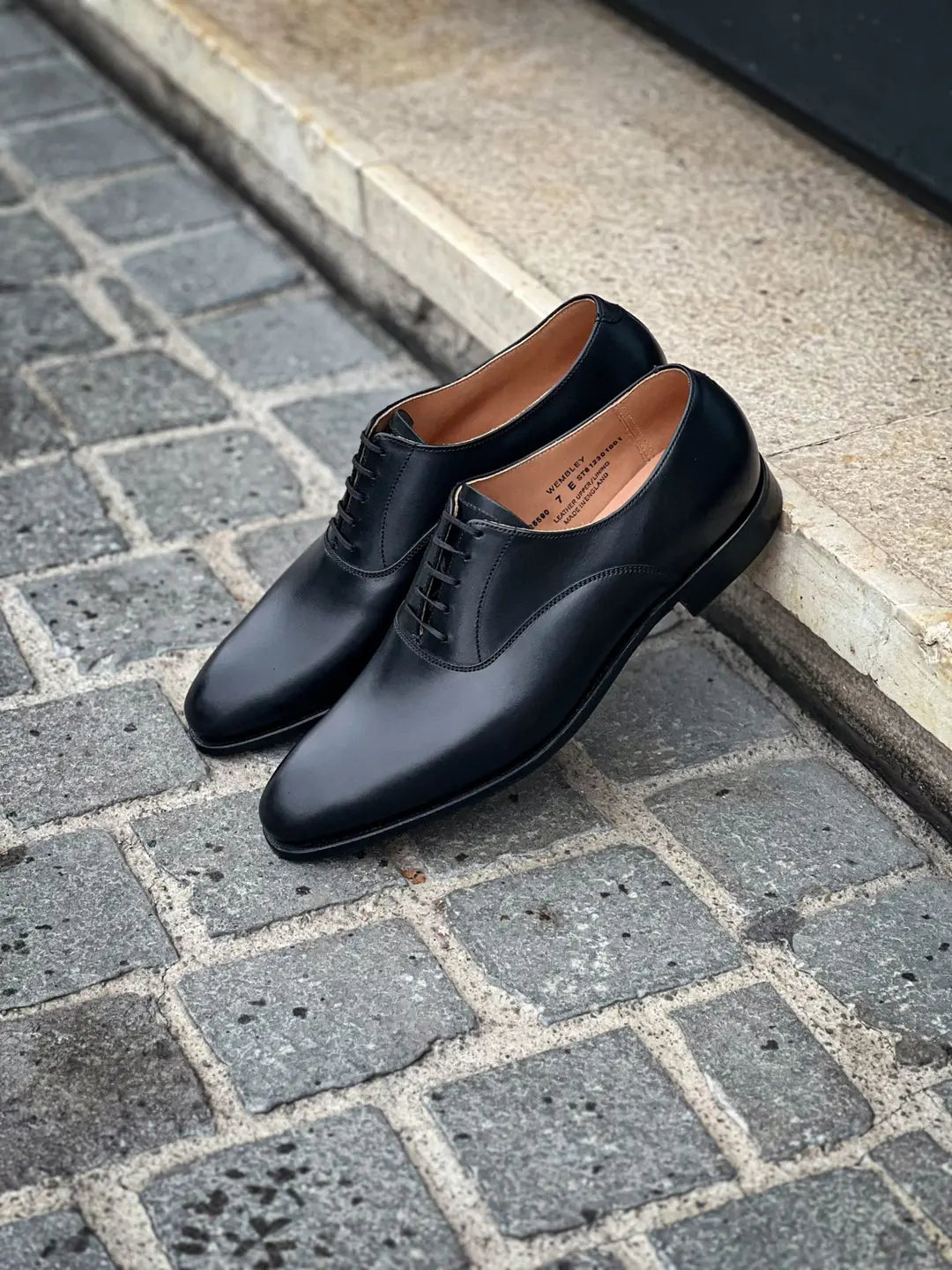Crockett & Jones Wembley Black Oxford in calf leather, view 4