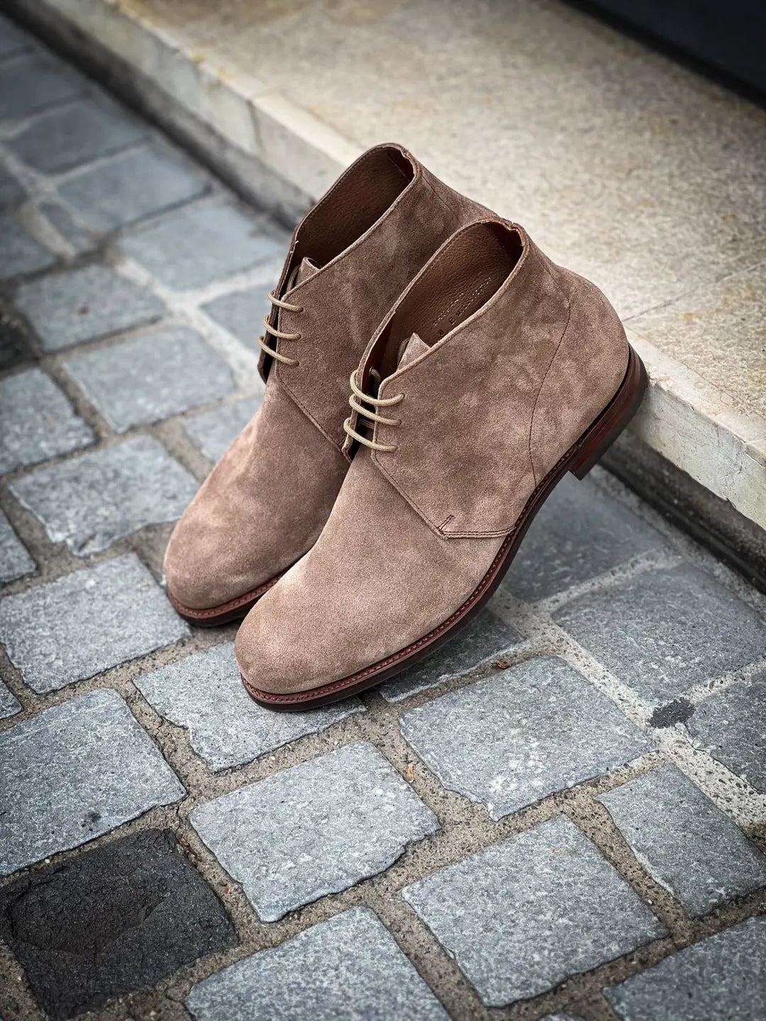 Crockett & Jones Chukka 4 Taupe Suede, view 4