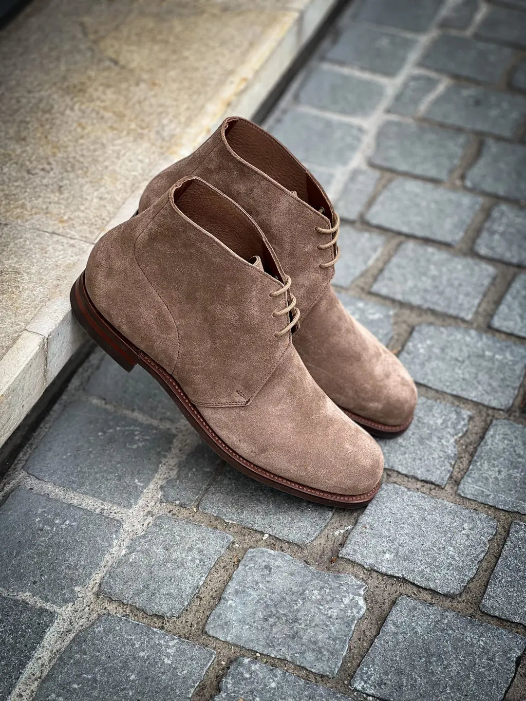 Crockett & Jones Chukka 4 Taupe Suede