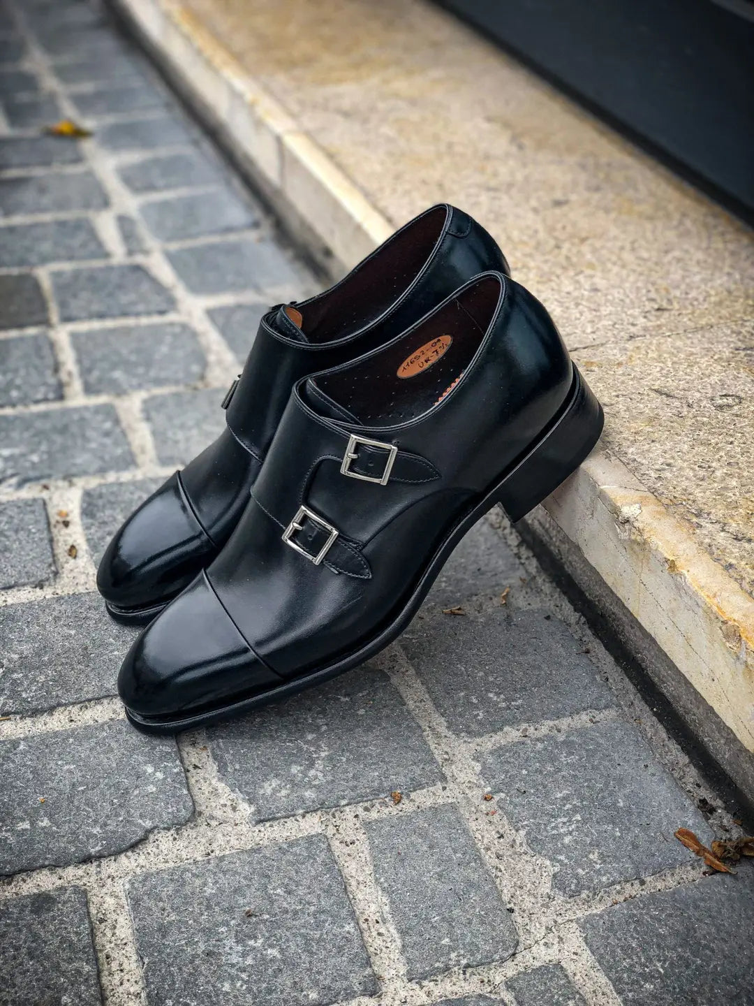Santoni Double Buckle Black in calf leather, view 5