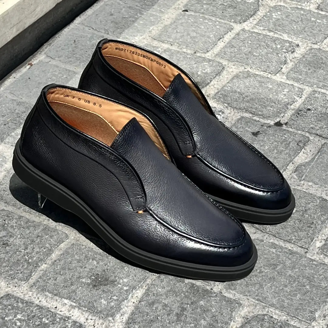 Santoni Slip On Boots in Scotch grain leather