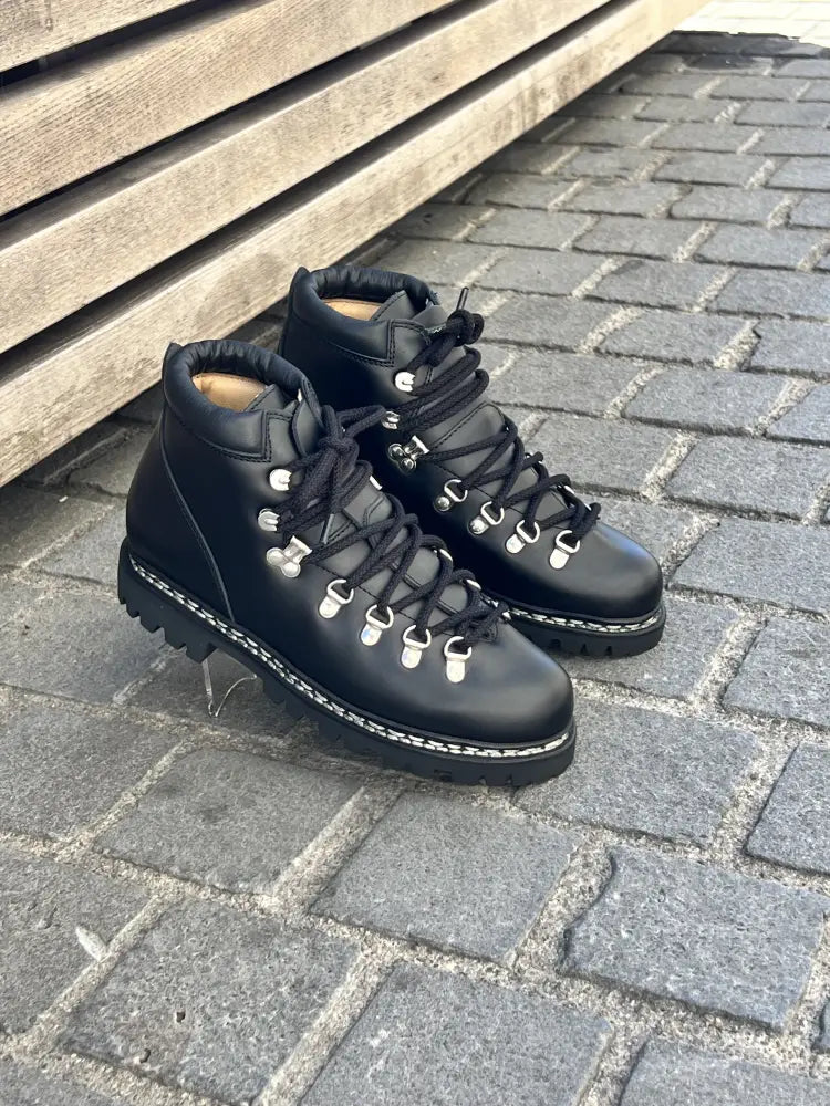 Paraboot Avoriaz Black Calf Lace Up Boot