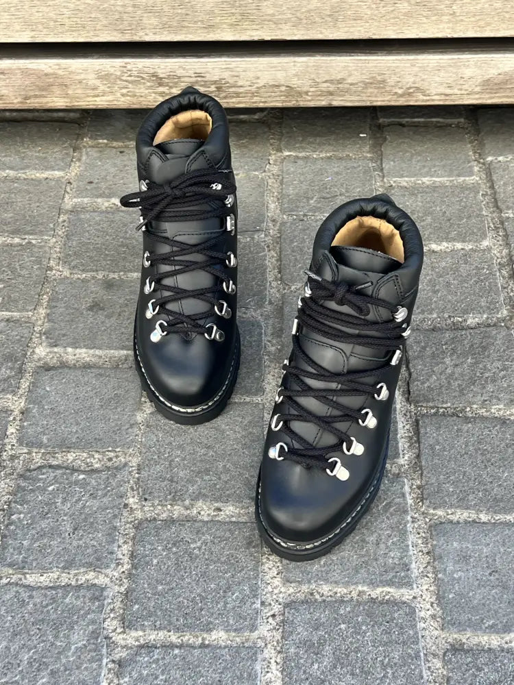 Paraboot Avoriaz Black Calf Lace Up Boot, view 4