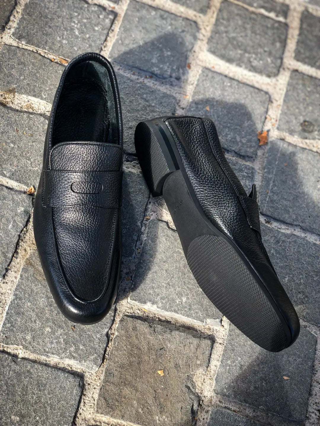 John Lobb Thorne Black Loafer in calf leather, view 3