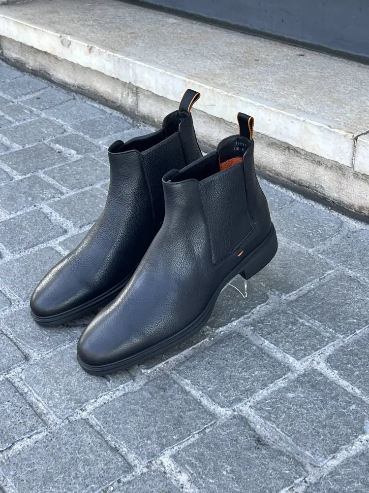 Santoni Easy Chelsea Boot Black in Scotch grain leather, view 3