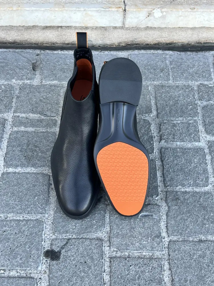 Santoni Easy Chelsea Boot Black in Scotch grain leather, view 5