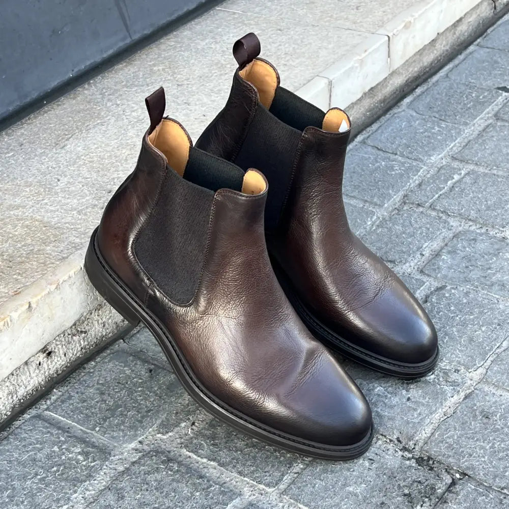 Magnanni Chelsea Boot Dark Brown Grain
