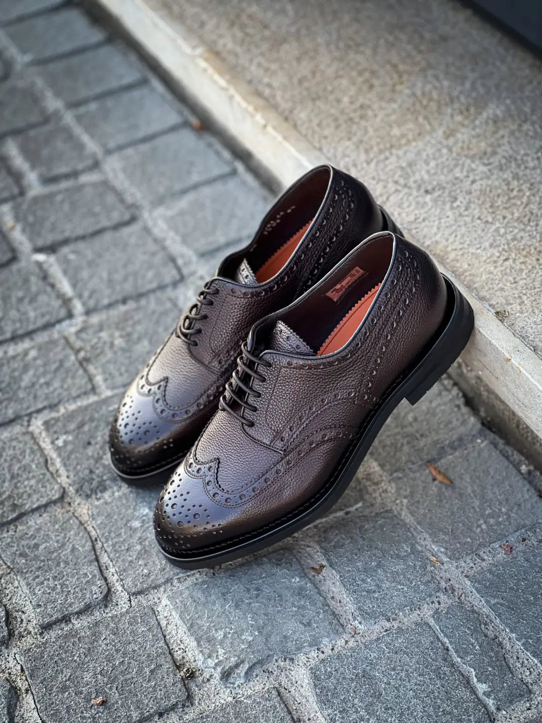 Santoni Dark Brown Brogue Oxford in Scotch grain leather, view 4