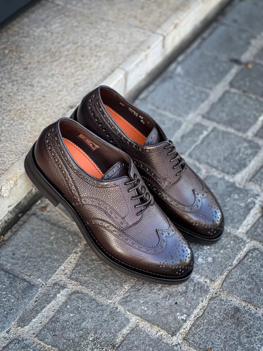 Santoni Dark Brown Brogue Oxford in Scotch grain leather
