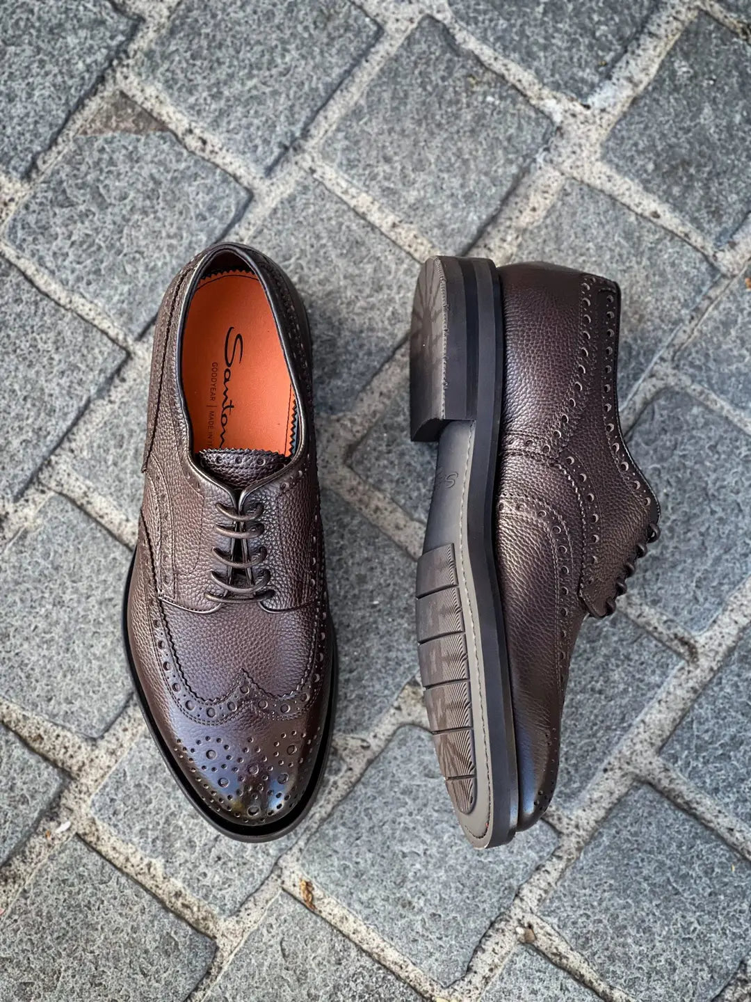 Santoni Dark Brown Brogue Oxford in Scotch grain leather, view 2