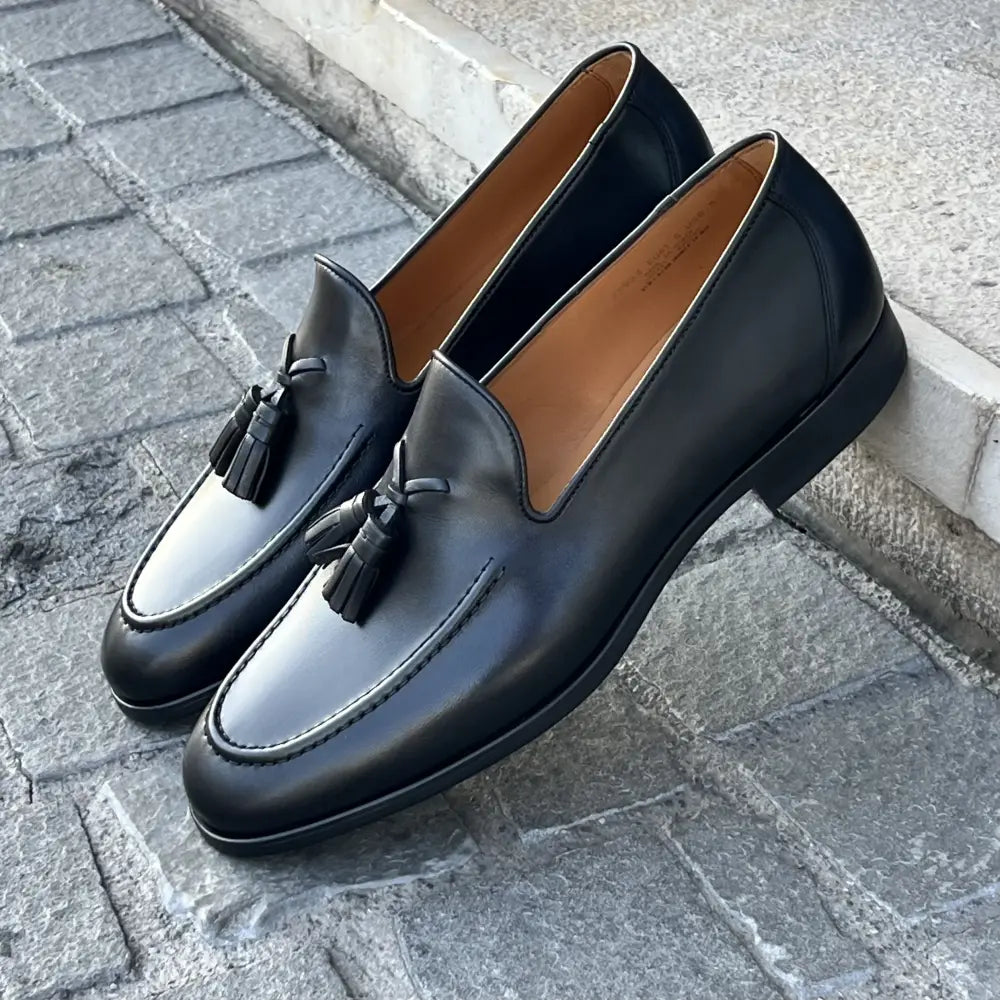 Magnanni Tassel Loafer Black Leather, view 3