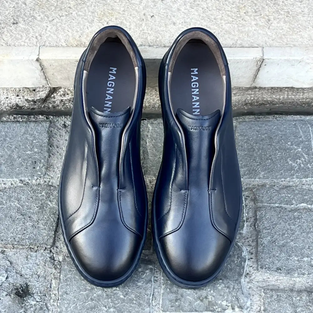 Magnanni Slip On Sneaker Navy in calf leather, view 5
