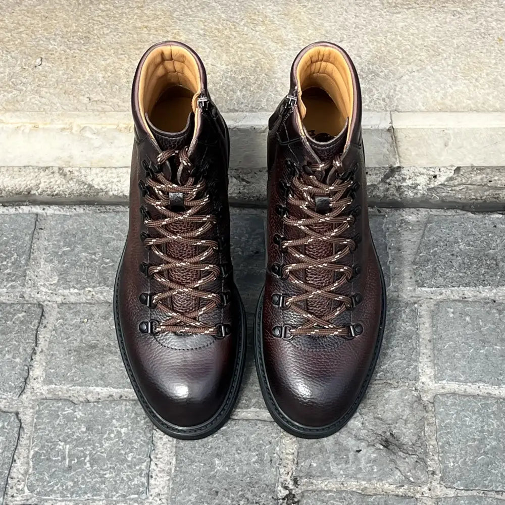Magnanni Mountain Boot Dark Brown in Scotch grain leather, view 4