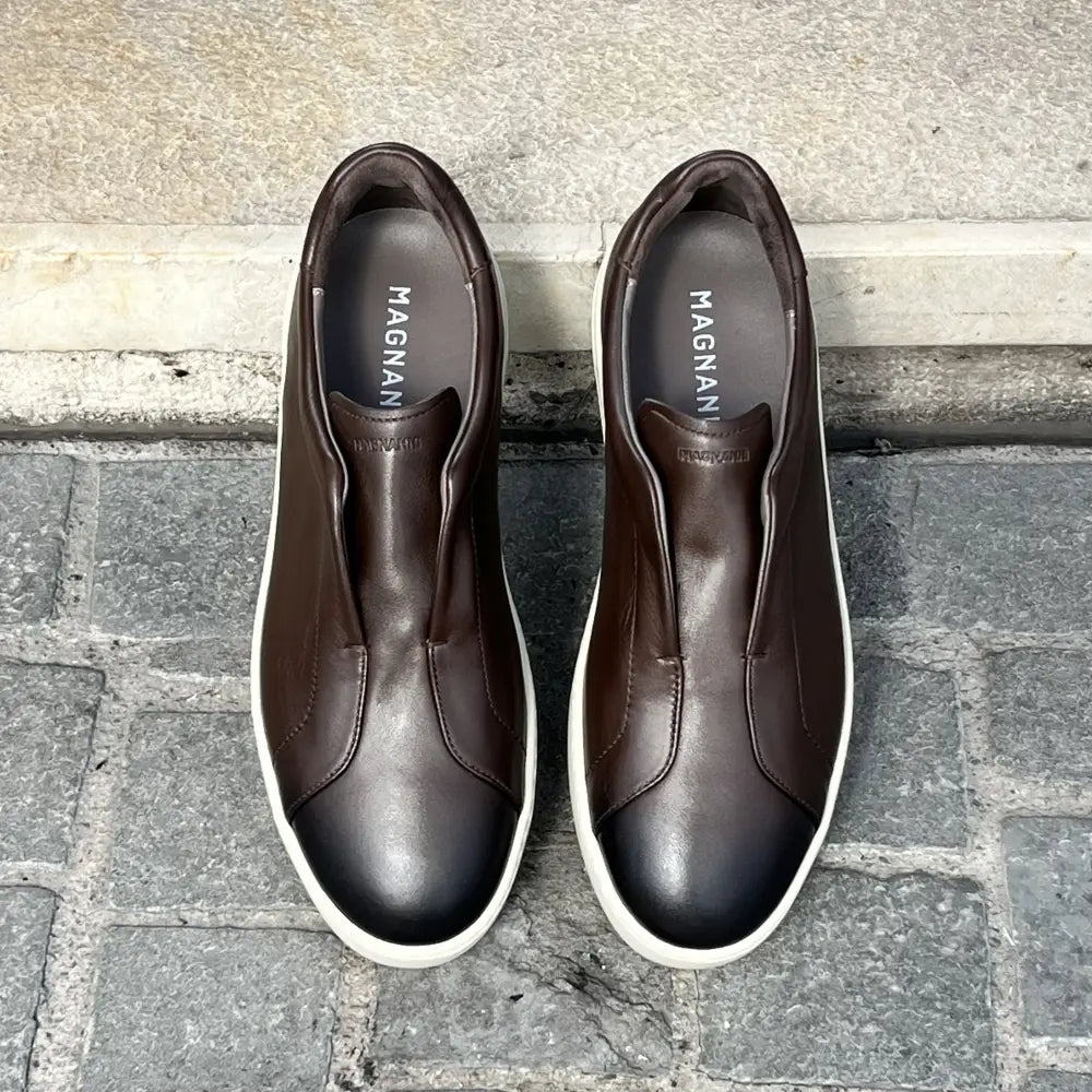 Magnanni Slip On Trainer Brown in calf leather, view 2
