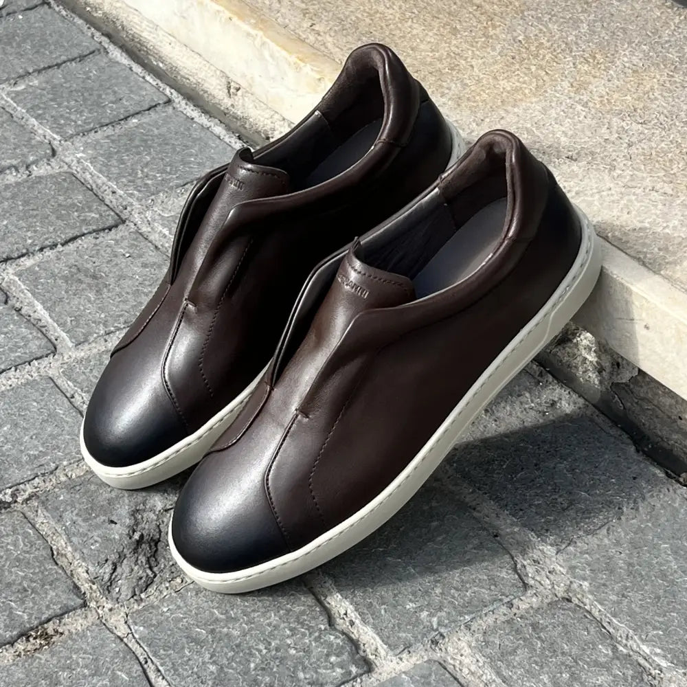 Magnanni Slip On Trainer Brown in calf leather, view 3