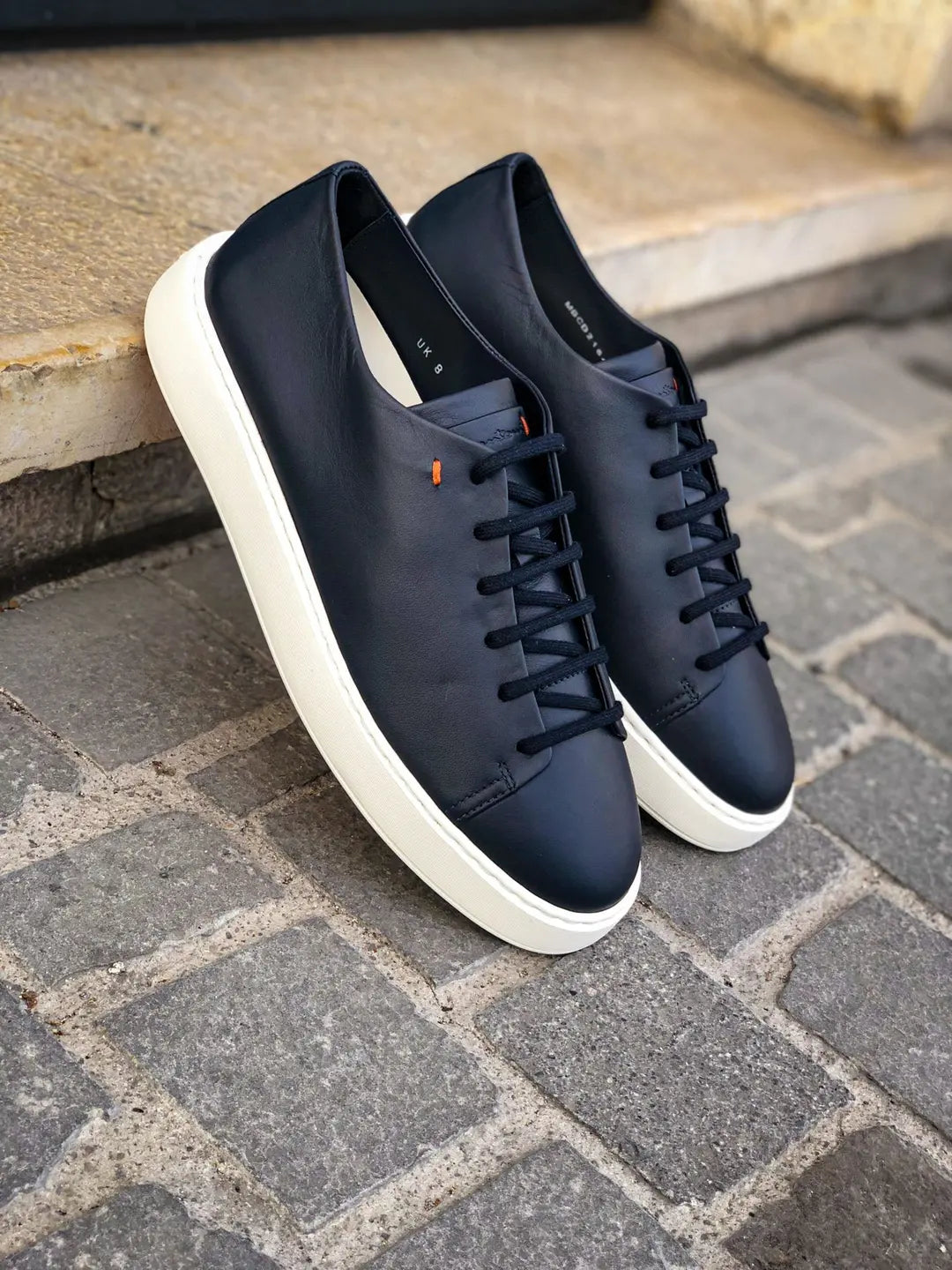 Santoni Navy Trainer in suede