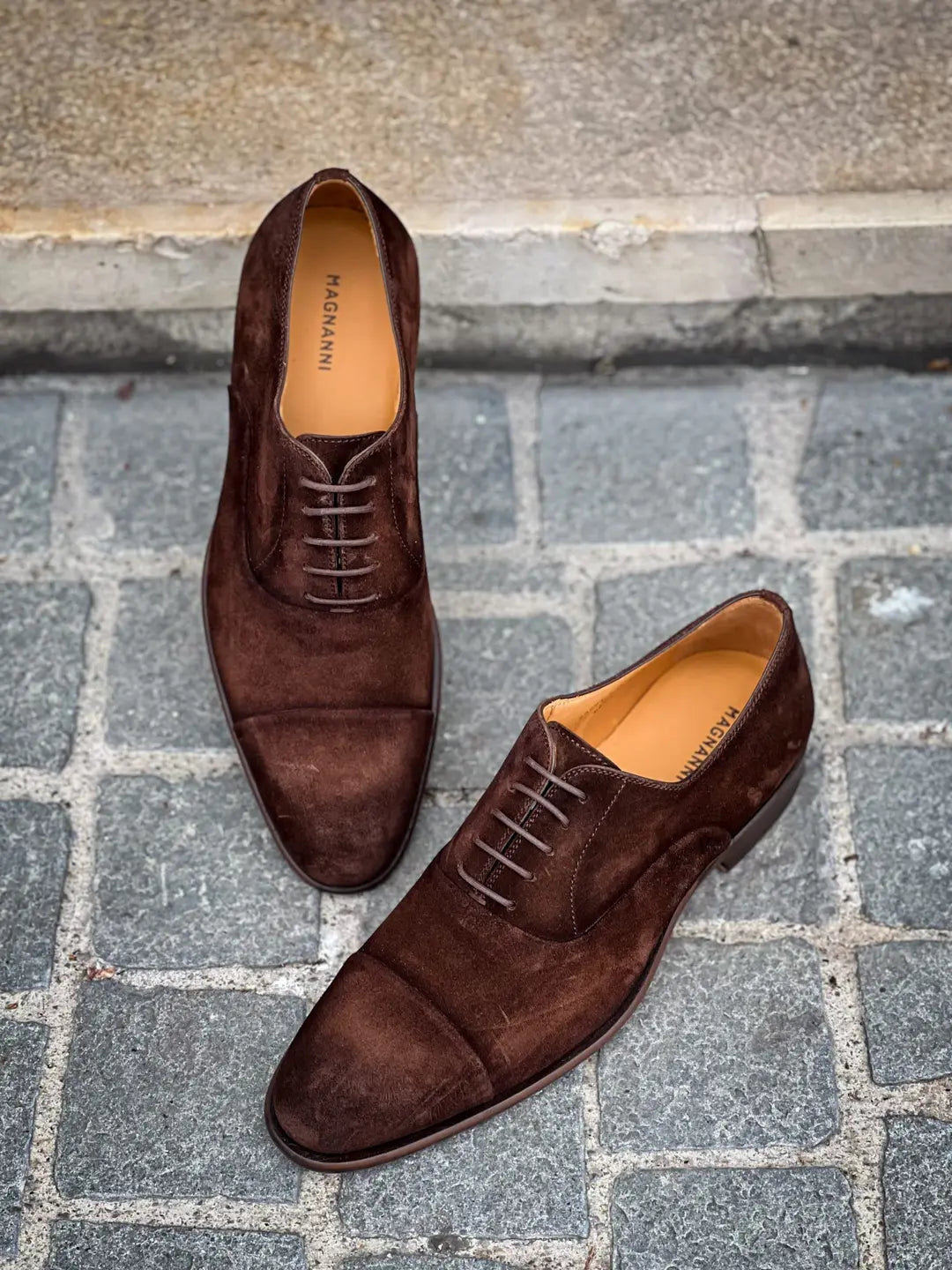 Magnanni Toe Cap Dark Brown Suede Cap Toe Oxford, view 3