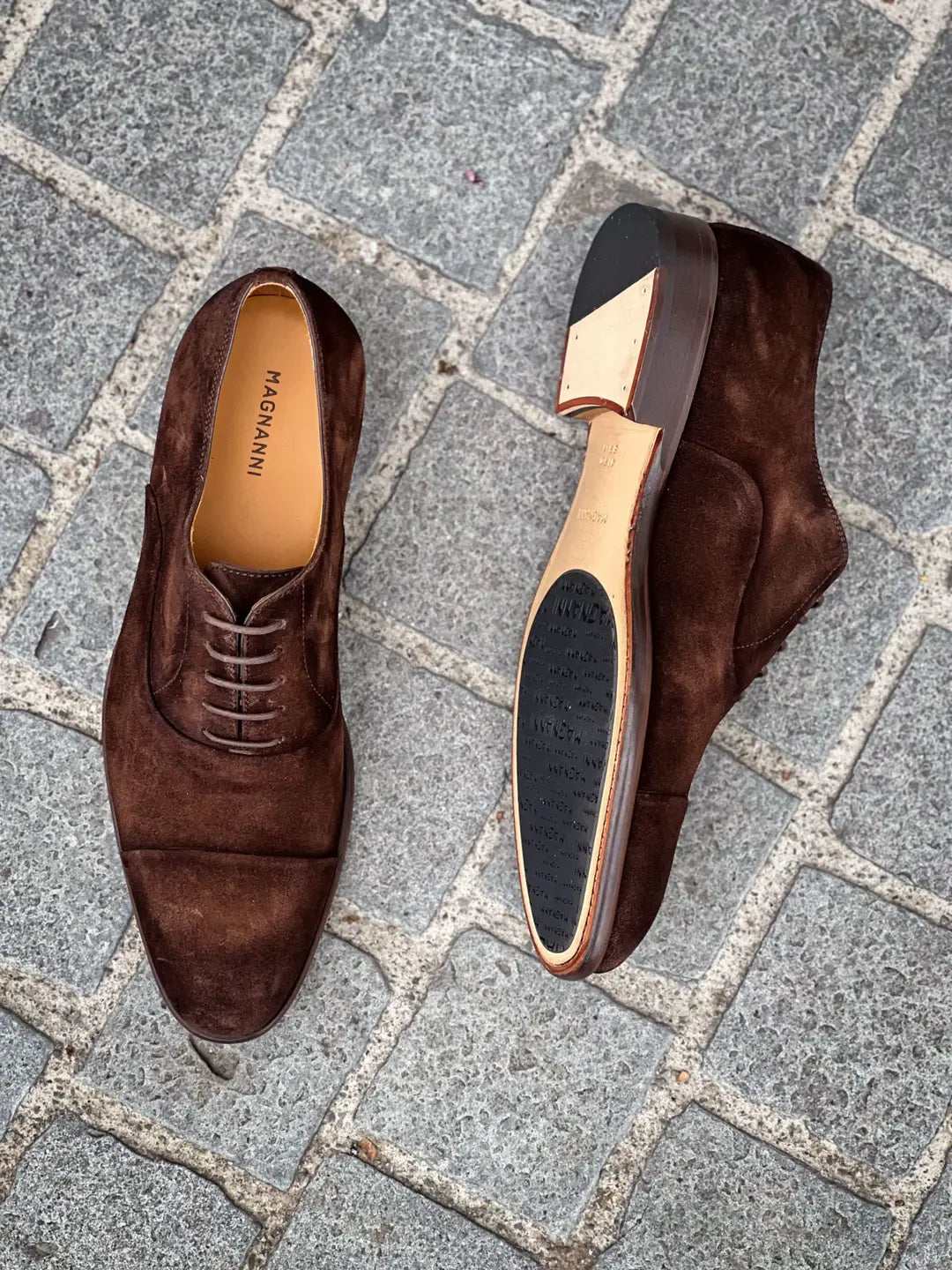 Magnanni Toe Cap Dark Brown Suede Cap Toe Oxford, view 2