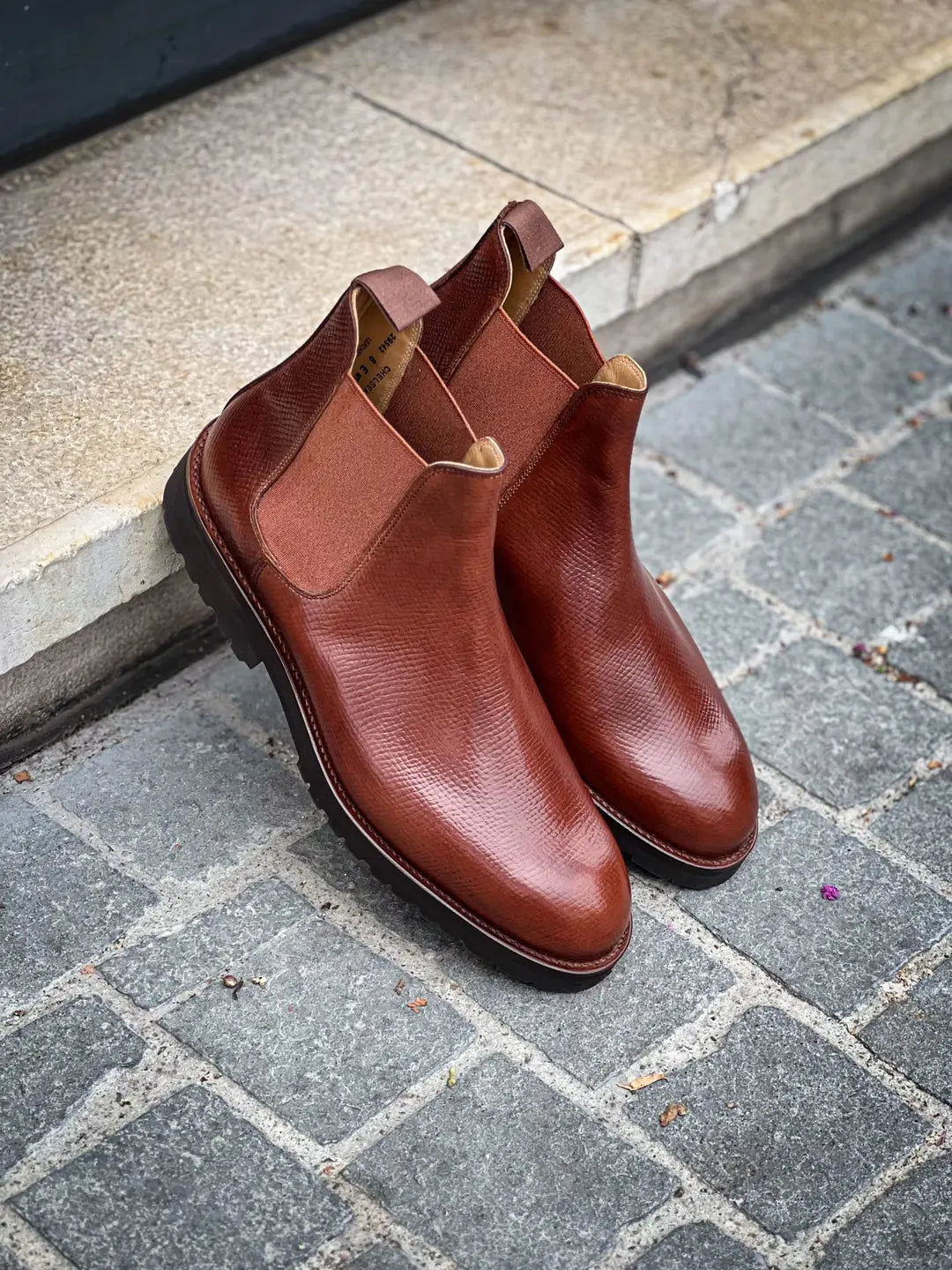 Crockett & Jones Chelsea 5 Boot Walnut Hatch Grain