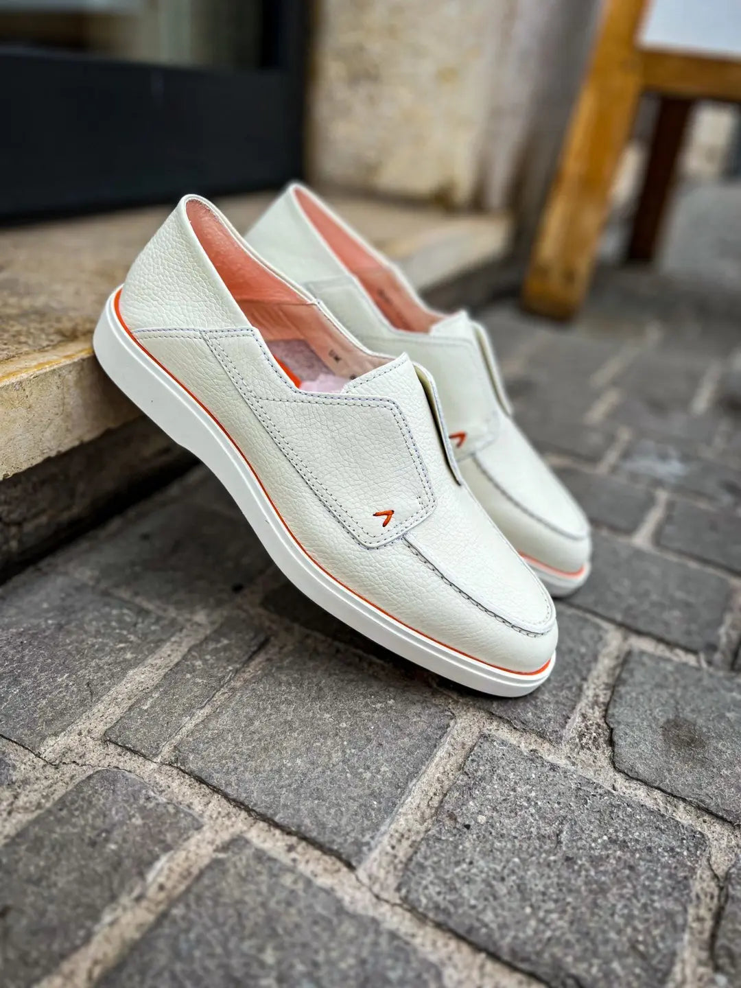 Santoni White Loafer in Scotch grain leather