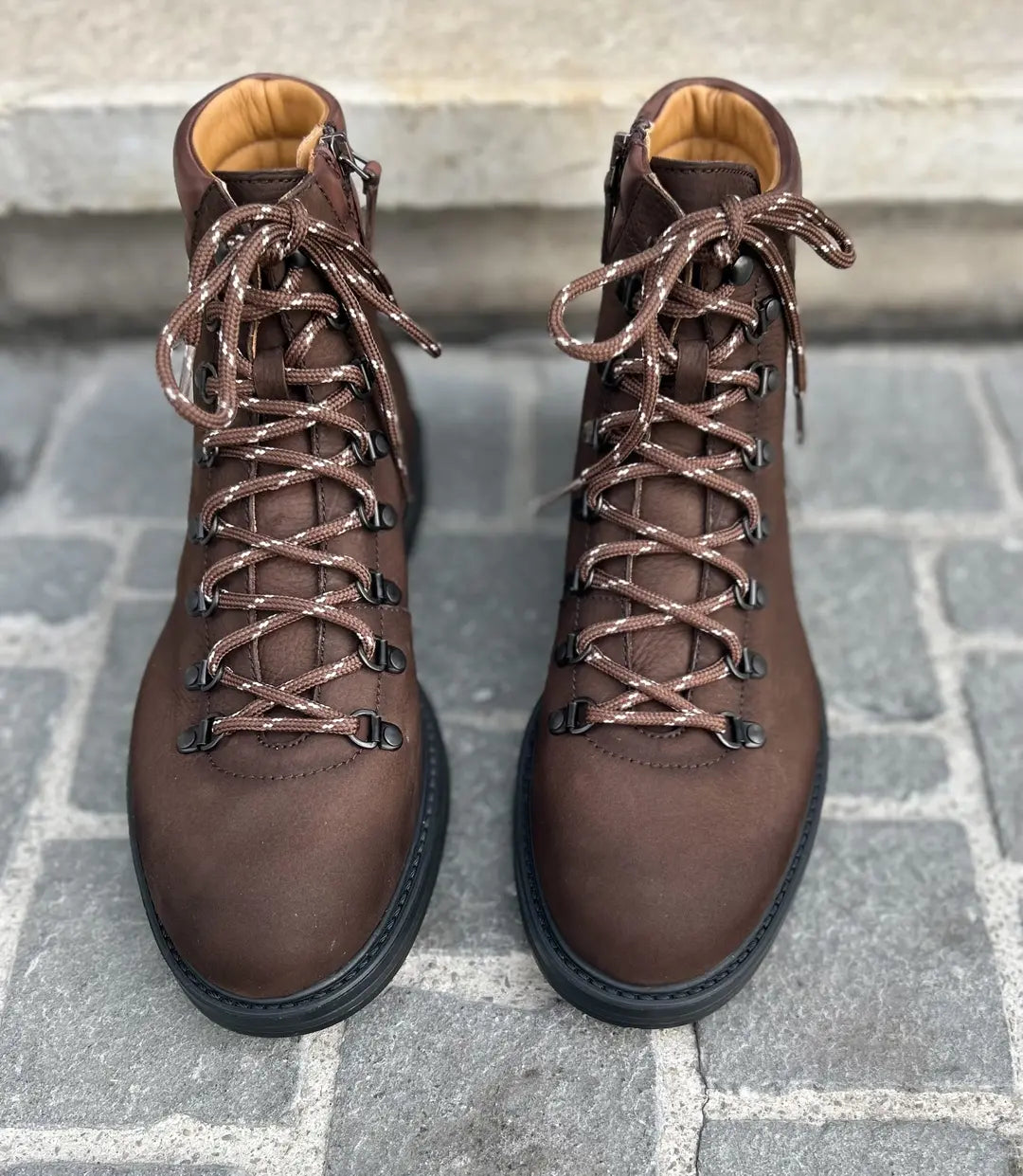 Magnanni Mountain Boots, view 2