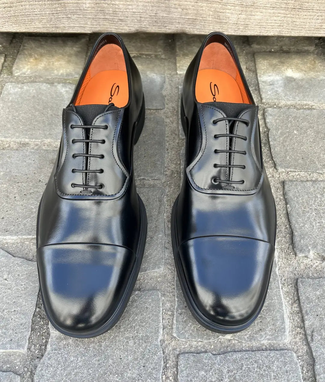Santoni Black Ultra Lightweight Oxford in calf leather, view 2