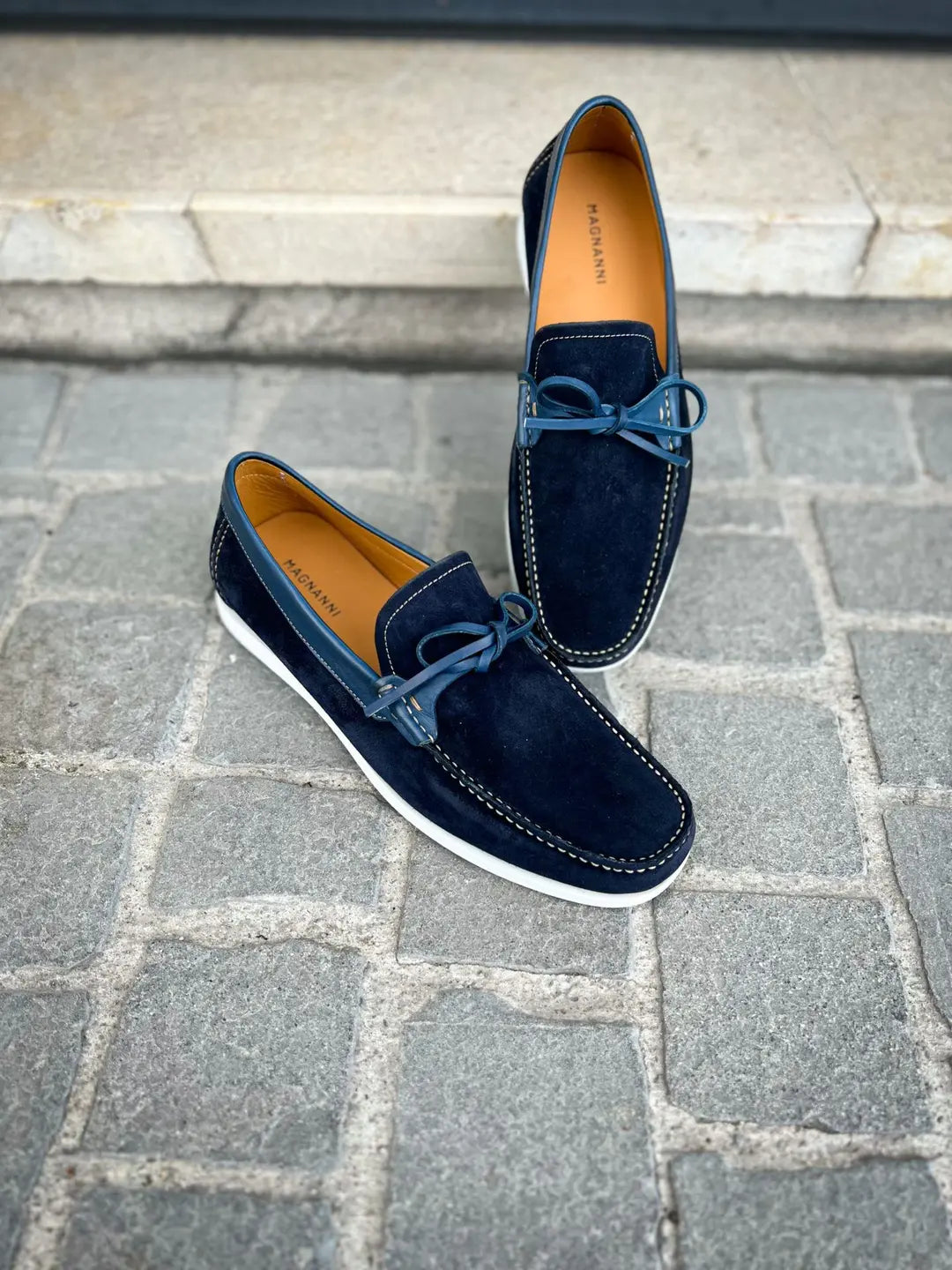 Magnanni Boat Shoes Navy Suede, view 3