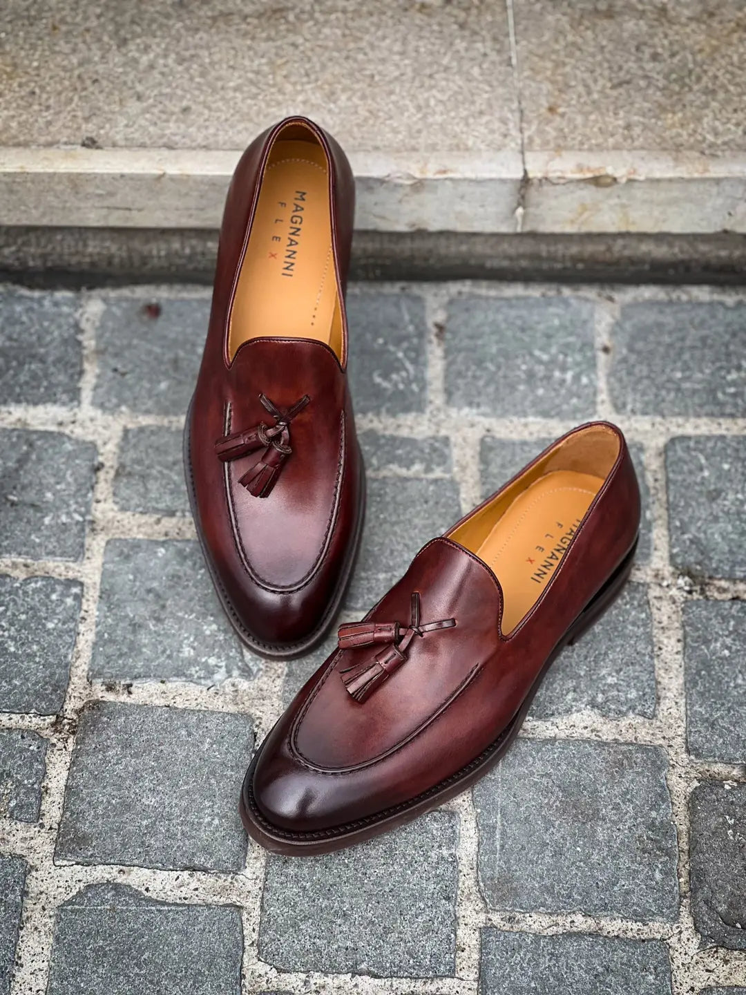 Magnanni Tassel Loafer Dark Brown Leather, view 3