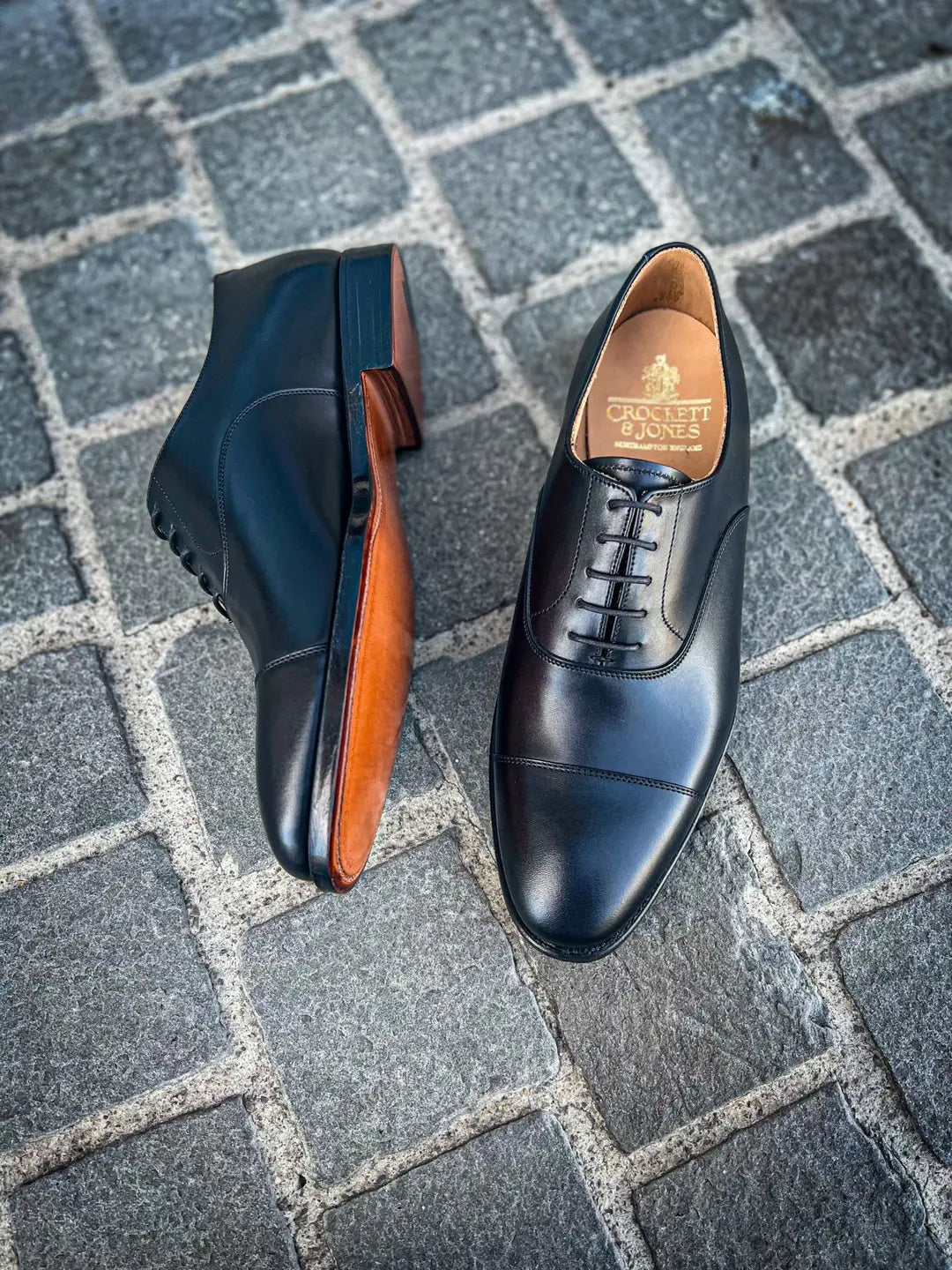 Crockett & Jones Connaught Black Oxford in calf leather, view 2