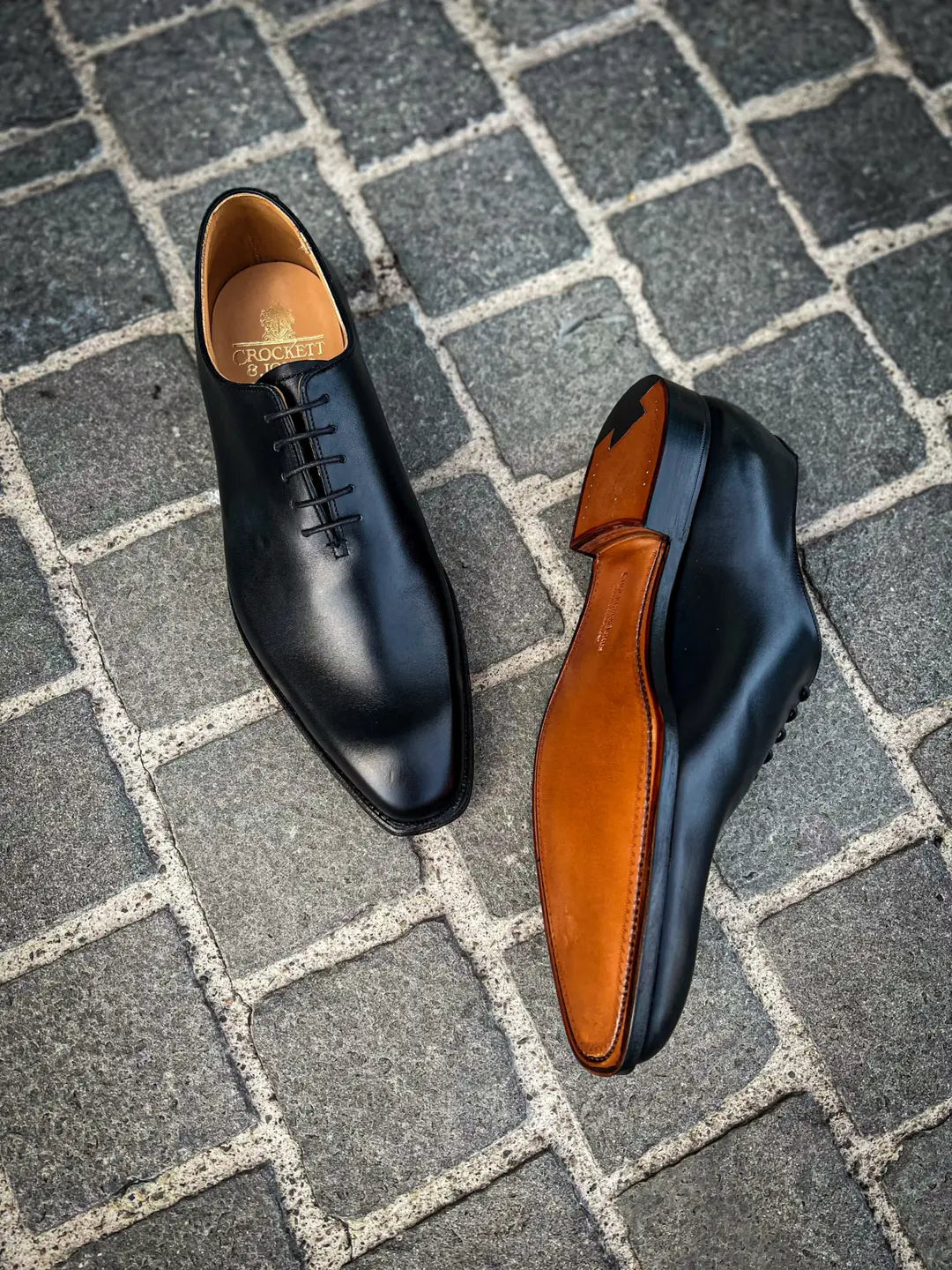 Crockett & Jones Alex Black Oxford in calf leather, view 2