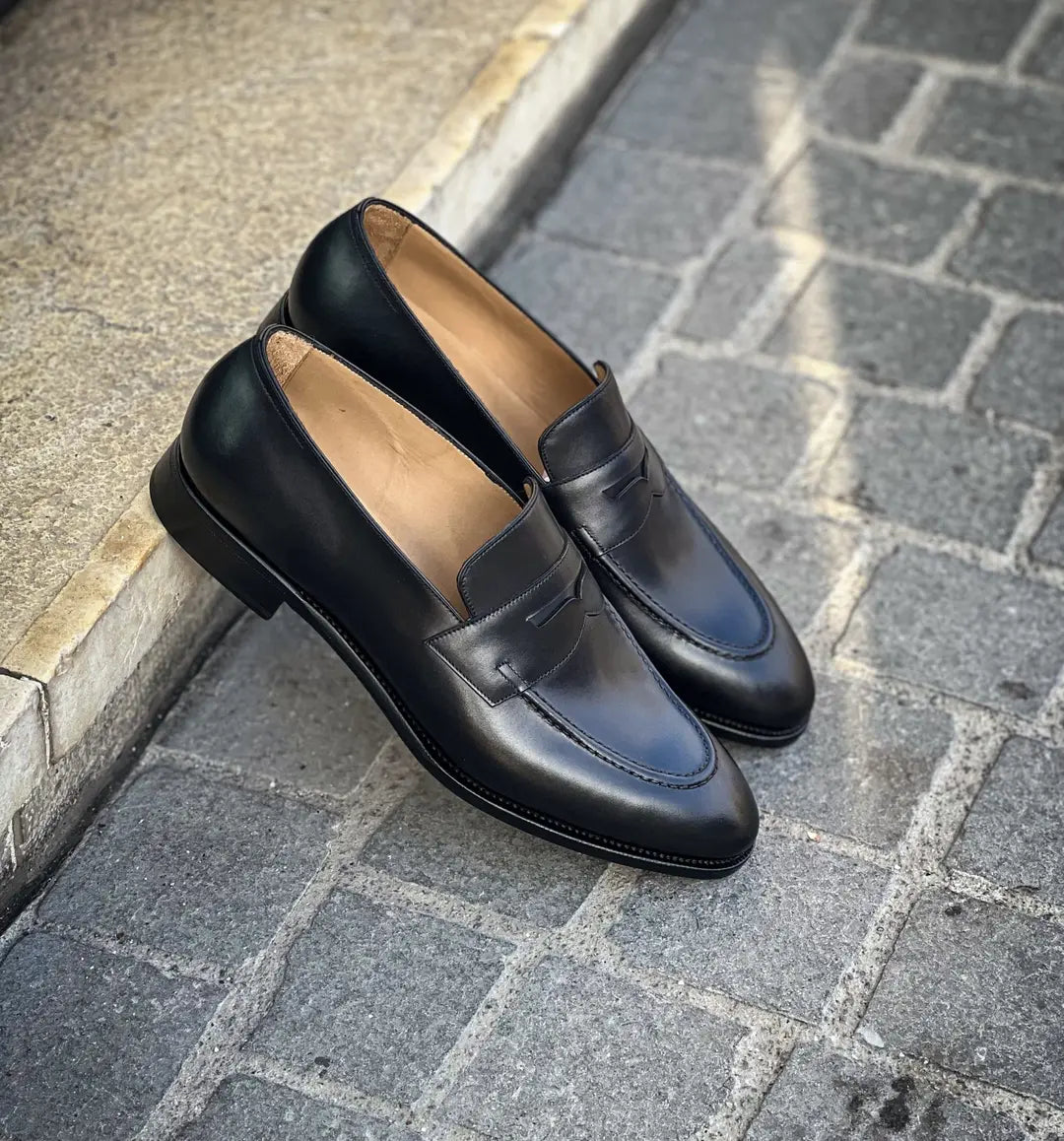 TLB Black Mocassin Leather Sole