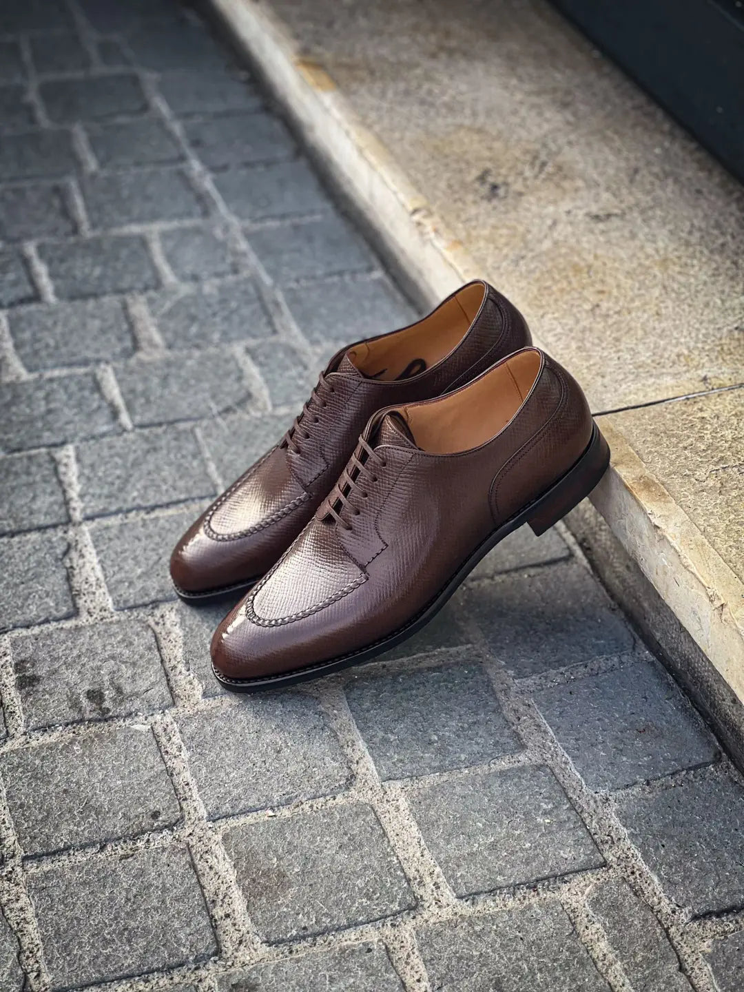 TLB Derby Dark Brown Hatch Grain, view 4