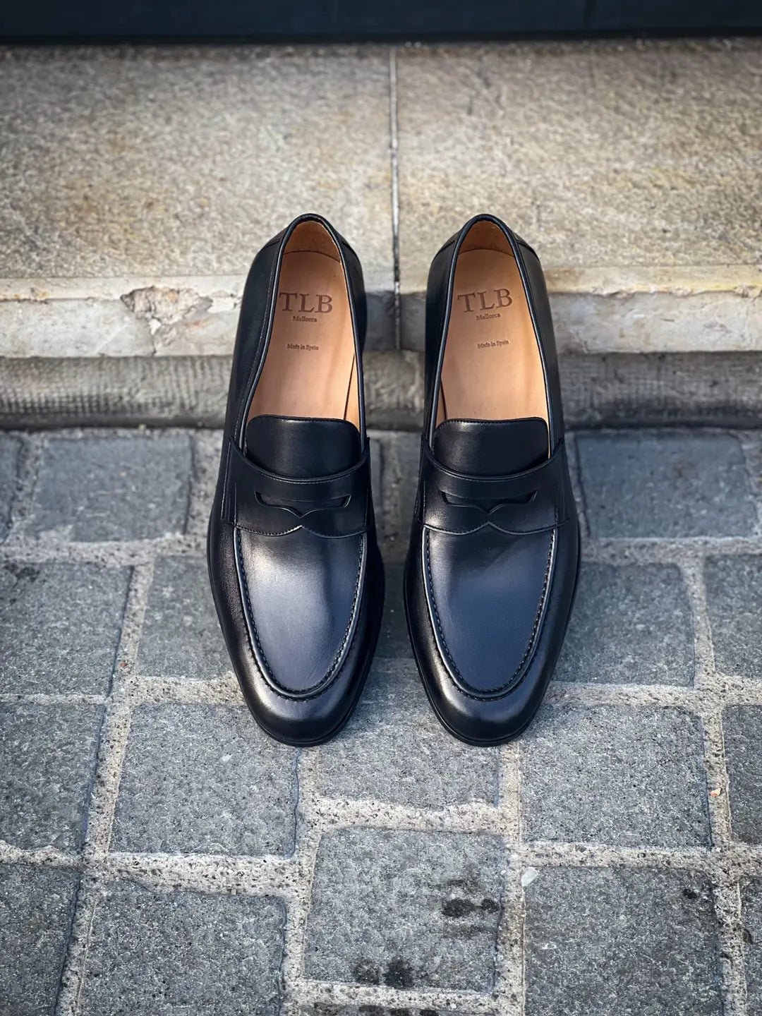 TLB Black Mocassin Rubber Sole in calf leather, view 5