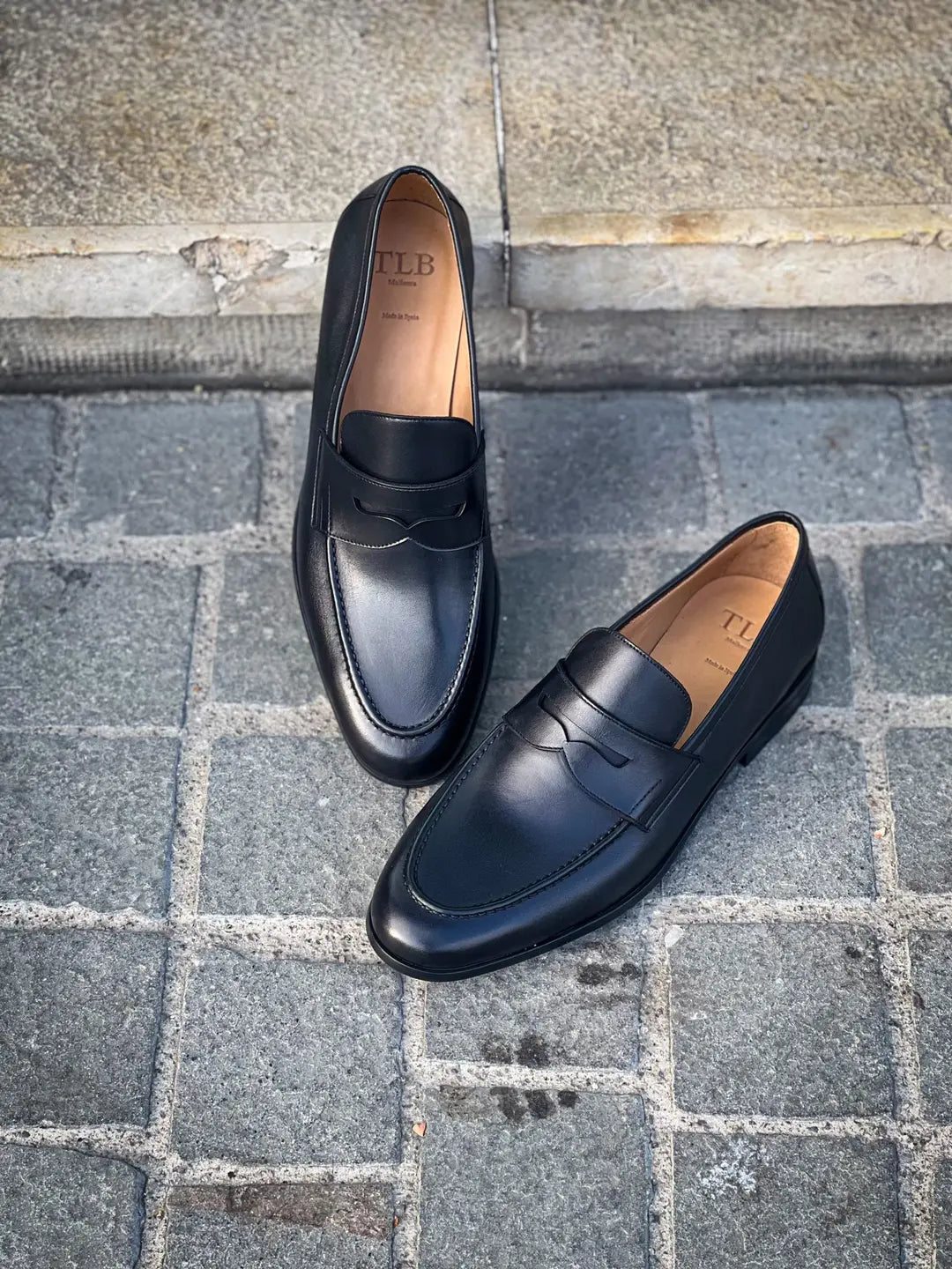 TLB Black Mocassin Rubber Sole in calf leather, view 3