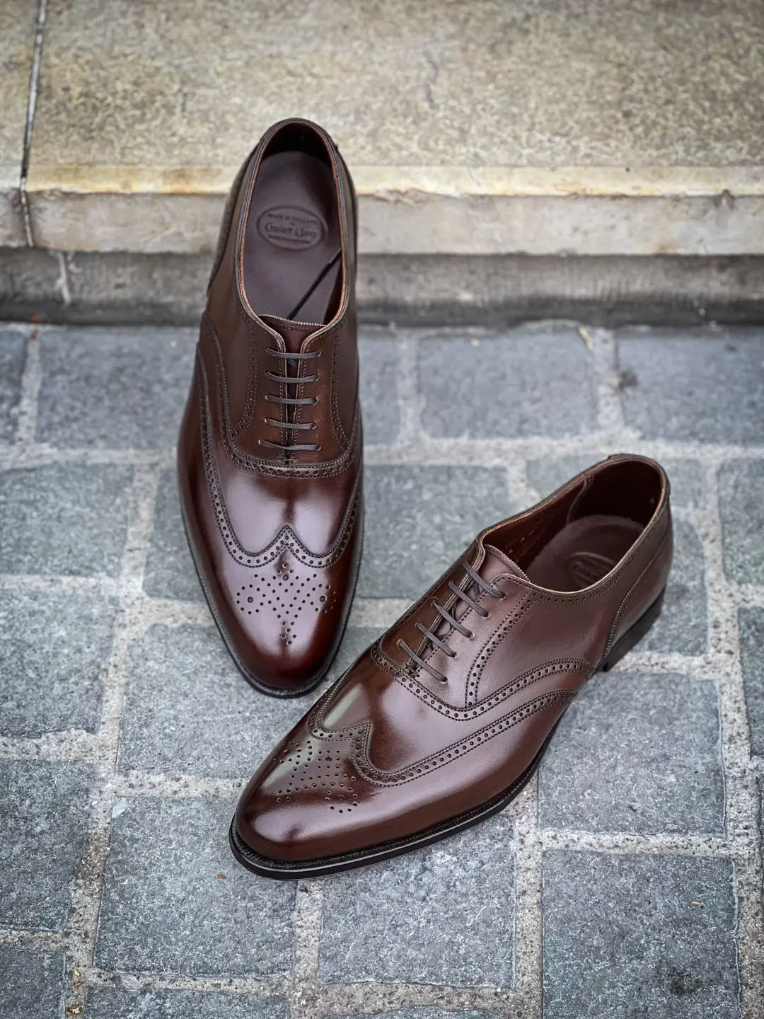 Crockett & Jones Atherstone Dark Brown Antique Brogue Oxford in calf leather, view 3